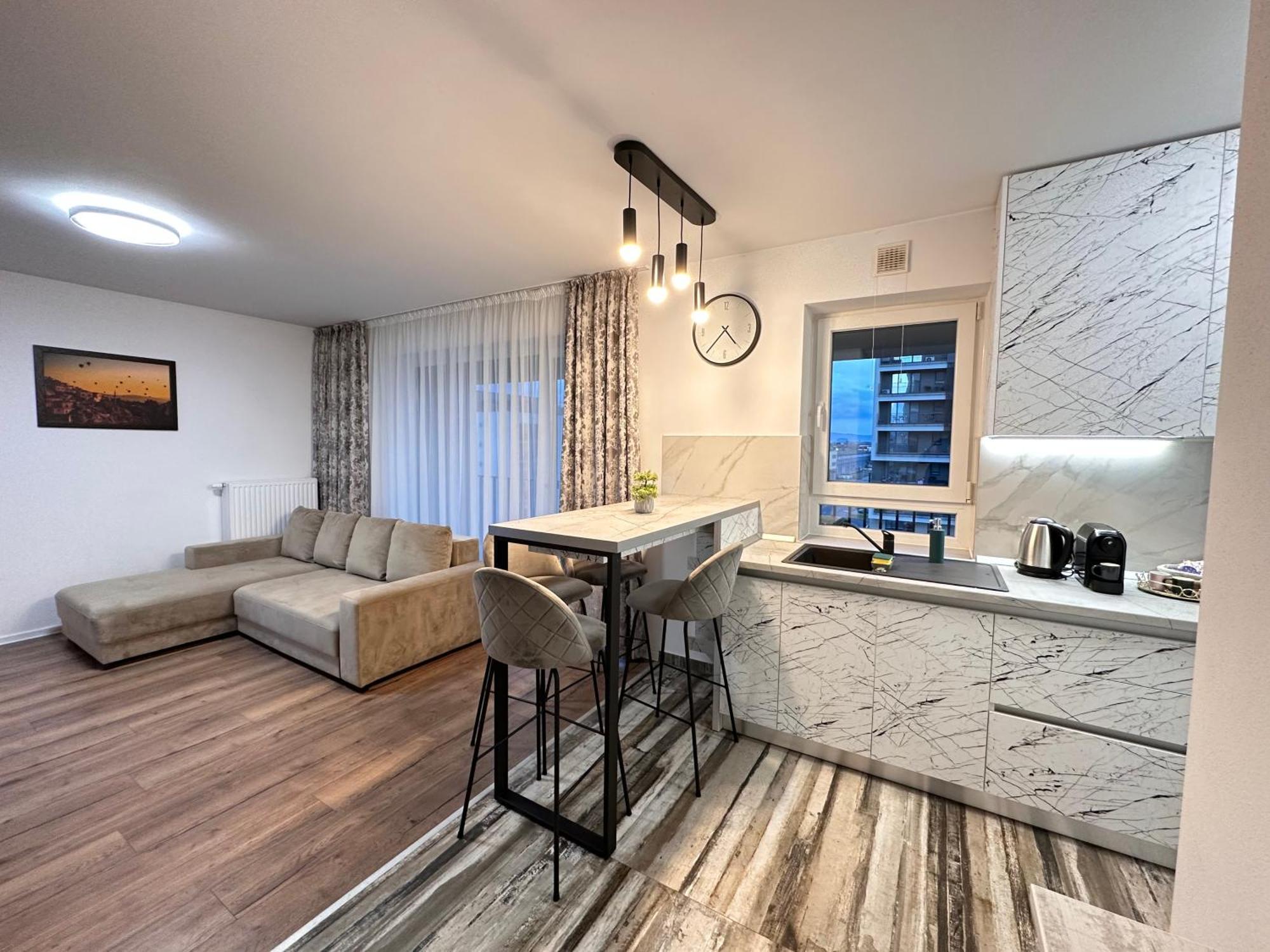 Coresi Mall Exclusive #collection & Apartment Brasov