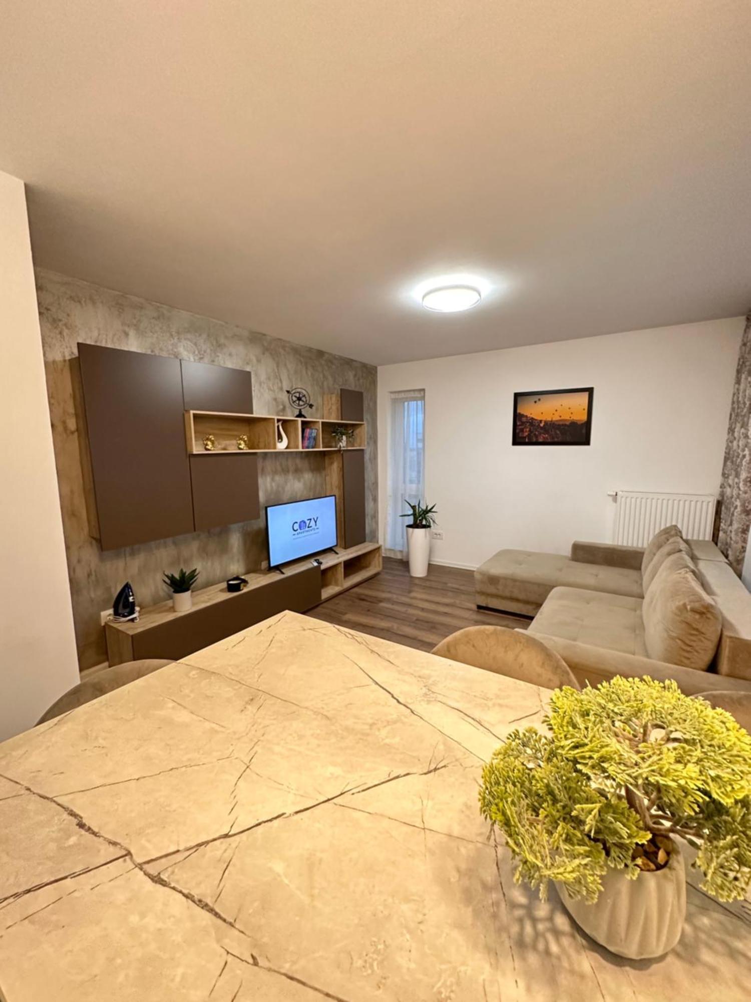 Apartment Coresi Mall Exclusive #collection & *